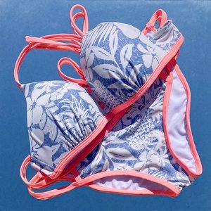 Neon accent bikini
